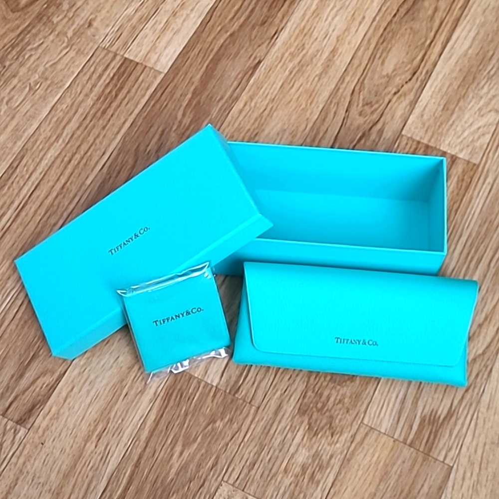 Tiffany & Co. Eyeglass Case & Cloth